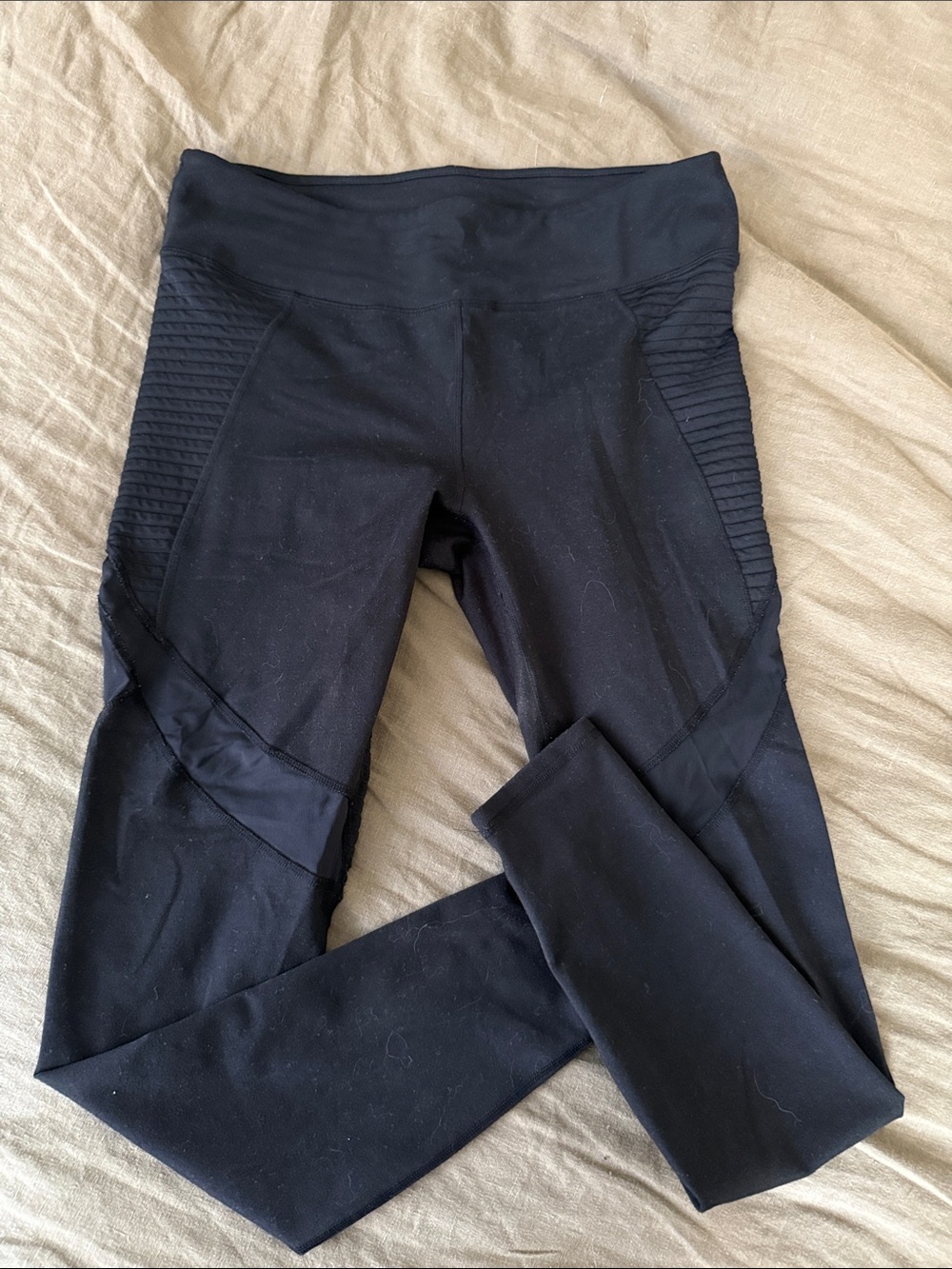 Black Rib-Panel Athletic Leggings